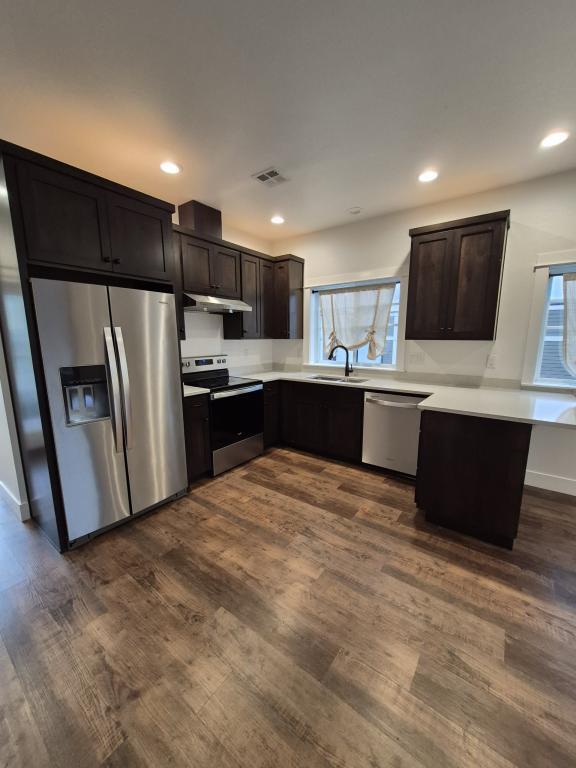 Building Photo - 224 SW J St