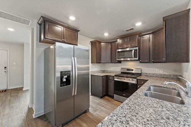 Building Photo - 9784 Transplanter Cir