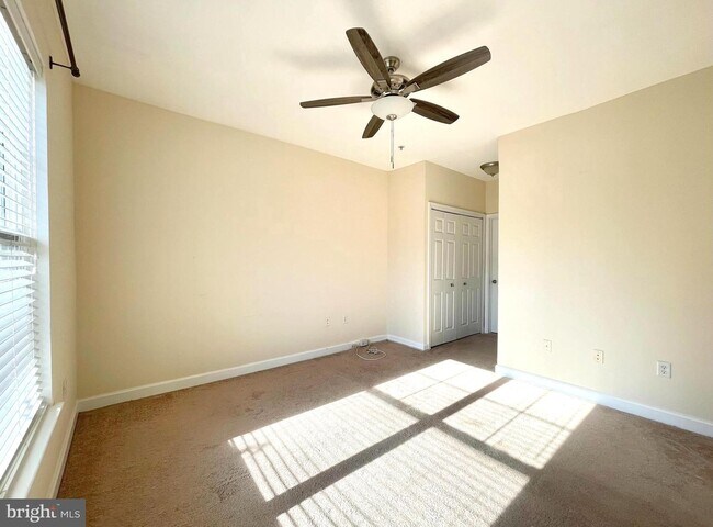Building Photo - 501 Hungerford Dr