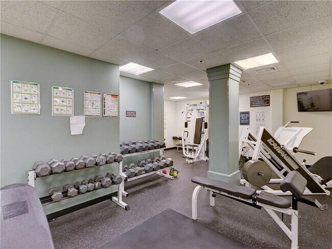 Building Photo - 40 N Interstate Hwy 35