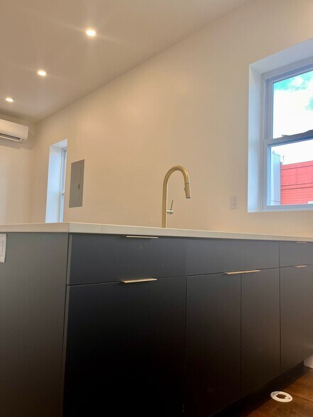 Building Photo - 294 Hoboken Ave