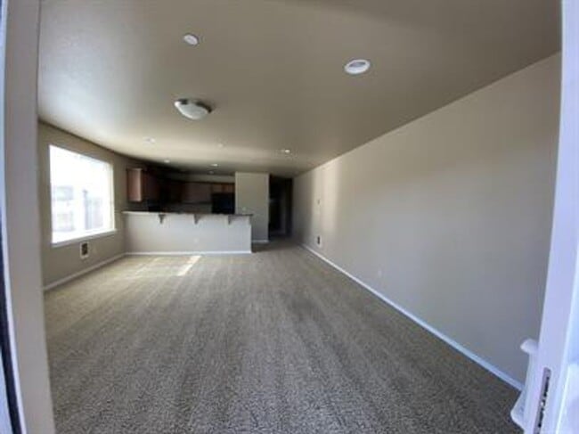 Building Photo - 2 bed, 2 bath condo on the canal