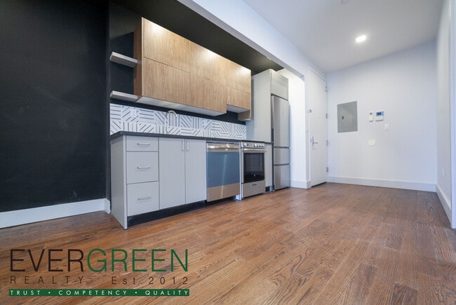 Building Photo - 311 Woodbine St