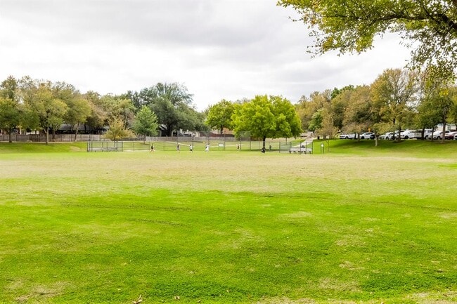 Building Photo - 14202 Sussman Ct