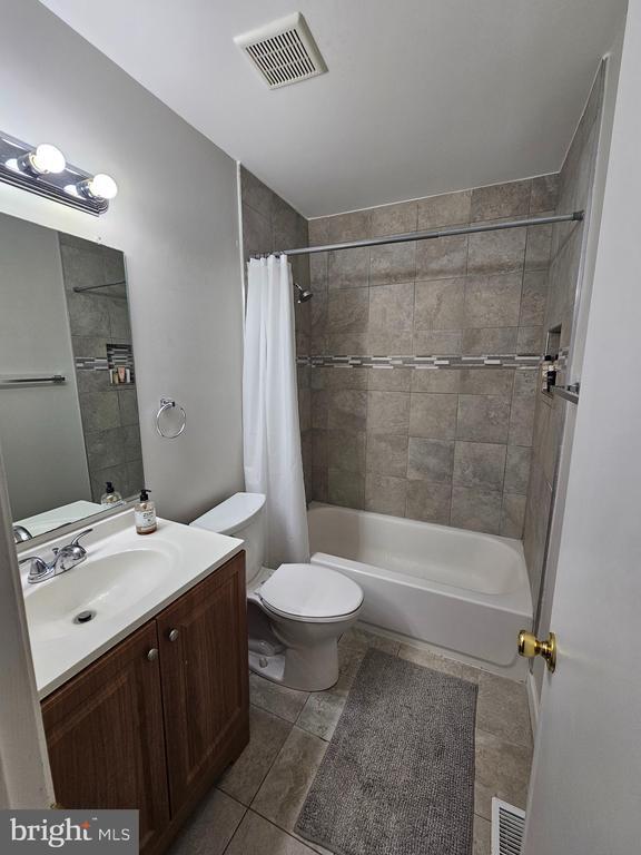 Building Photo - 21666 Calamary Cir
