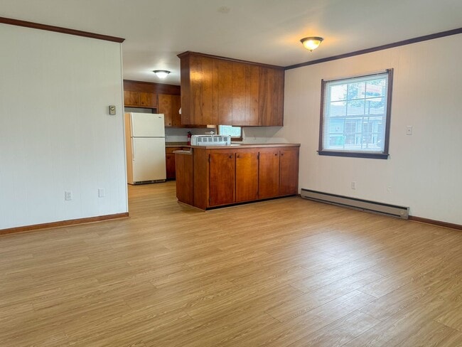 Building Photo - 101 Lyons Ave