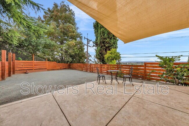Building Photo - 25551 Maitland Dr
