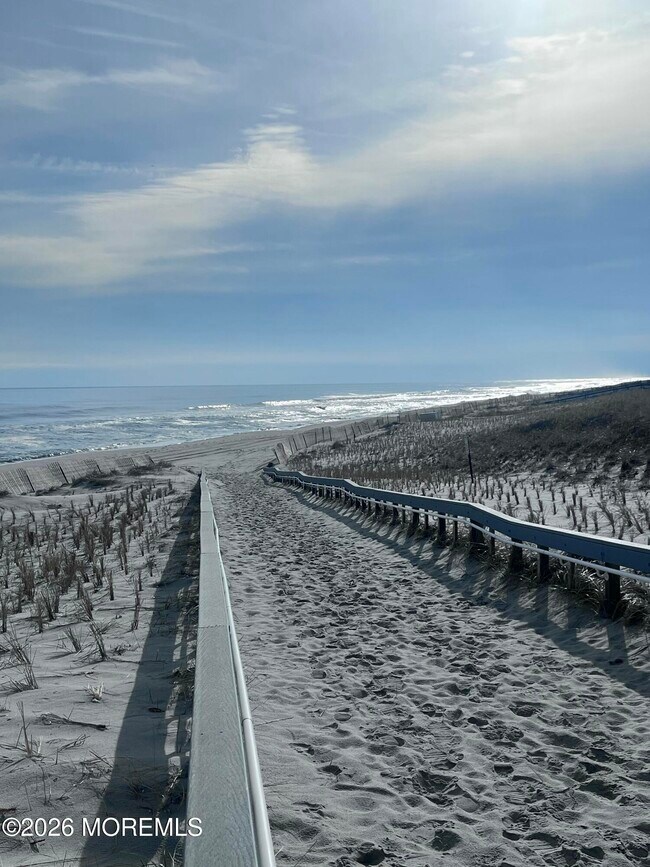 Building Photo - 447 NJ-35