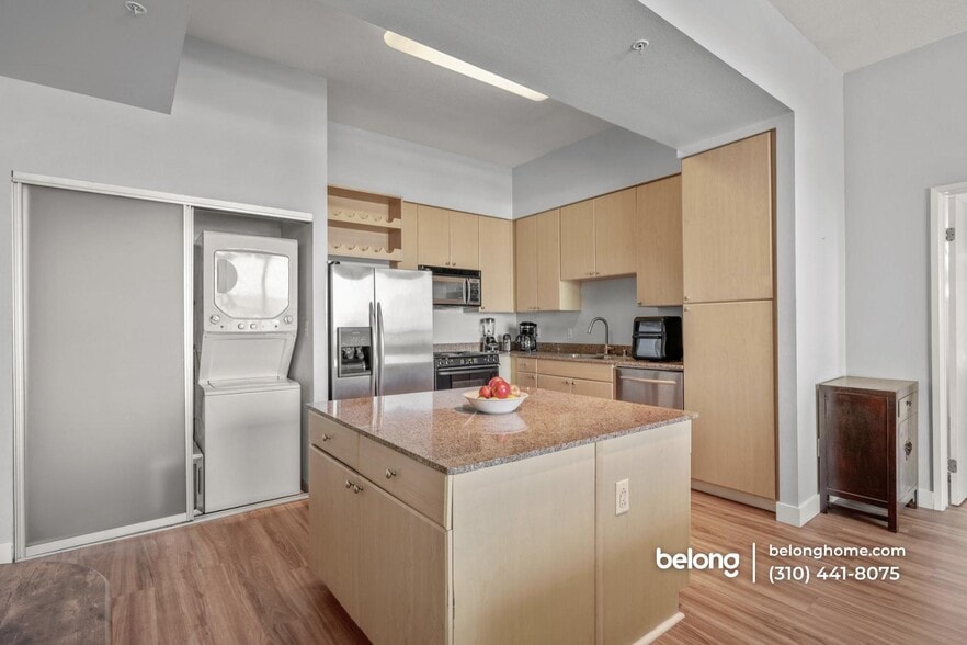 Building Photo - 488 E Ocean Blvd