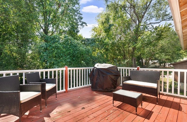 Building Photo - Beautiful Updated 3 Bedroom Home!