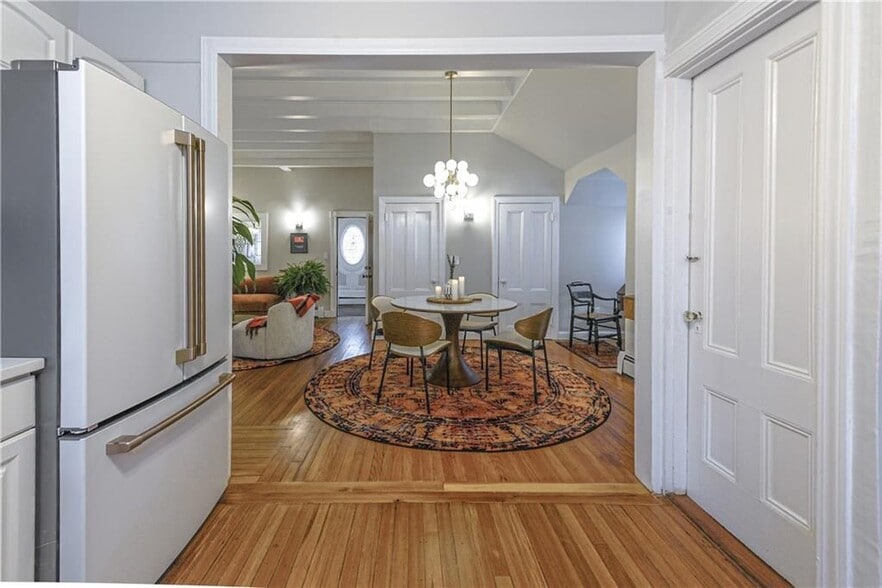 Building Photo - 7 Mt Vernon St