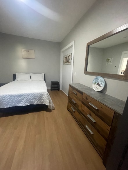 Building Photo - 4522 E Washington St