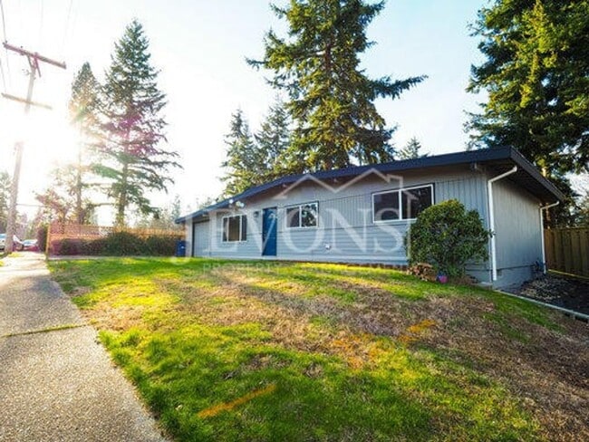 Building Photo - 3BR/1BA House in Federal Way -- Available Soon!