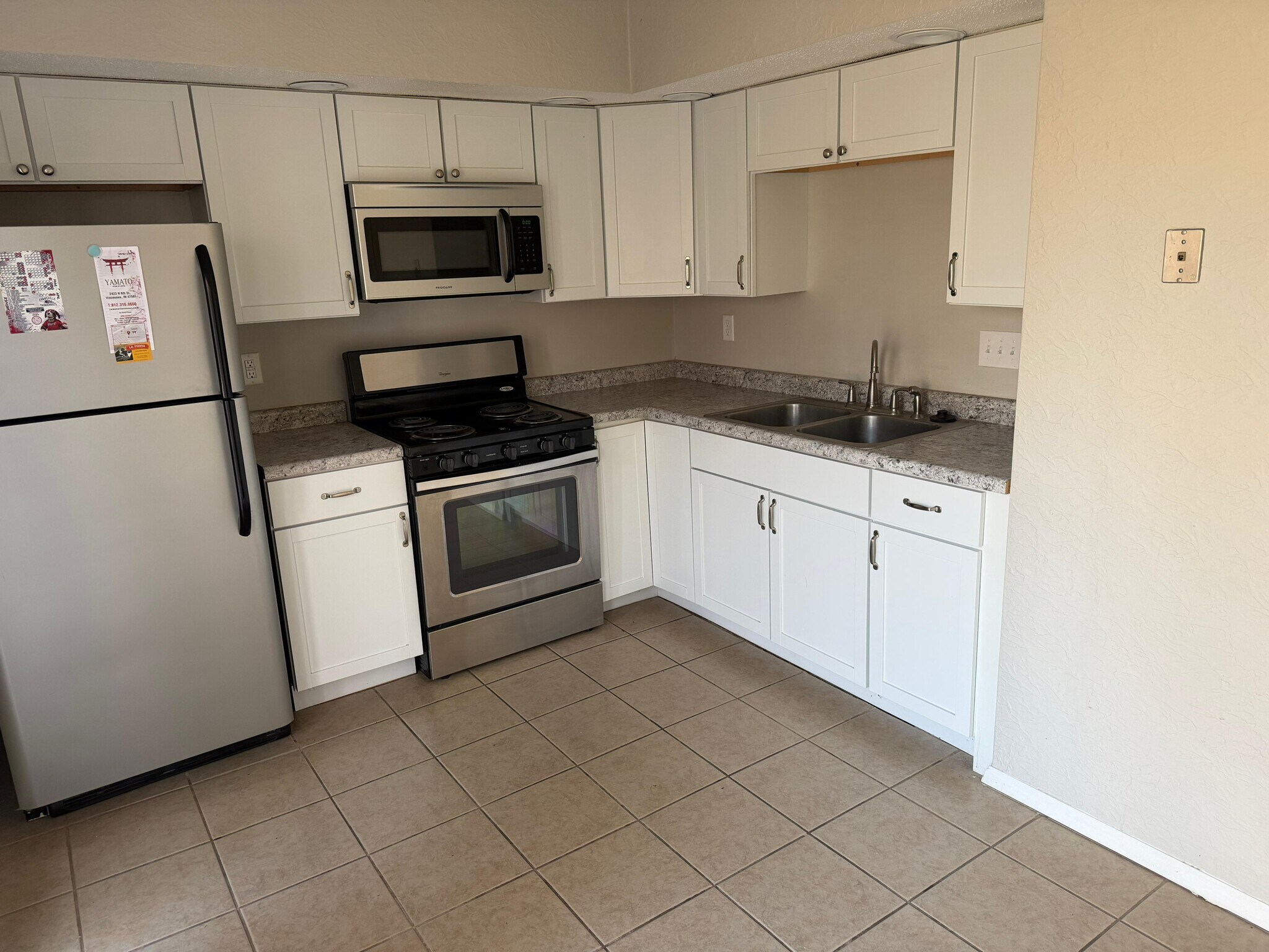 Building Photo - 2575 N Old Highway 41