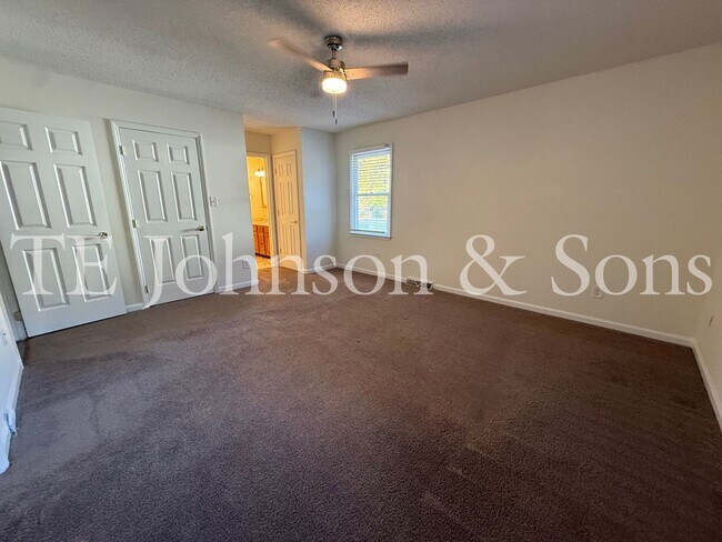 Building Photo - Charming 3-Bedroom Home with Rocking Chair Porch and Screened Back Patio