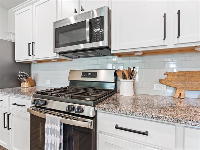 Building Photo - 6202 Halton Dr.