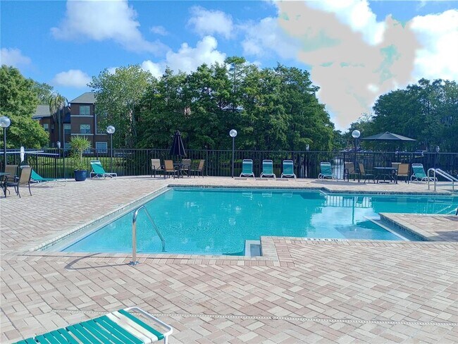 Building Photo - 5737 Gatlin Ave