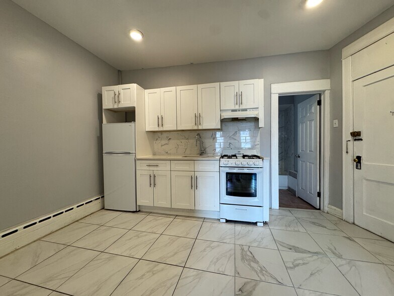 Unit 1 - 579 Avenue A