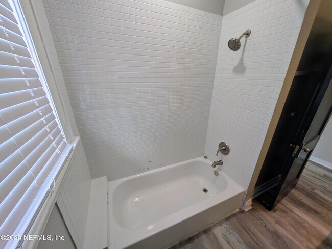 Building Photo - 2818 Herschel St