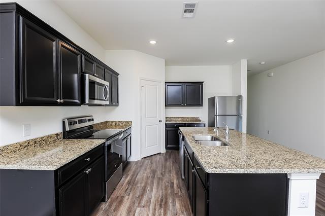 Building Photo - 505 Canoe Way