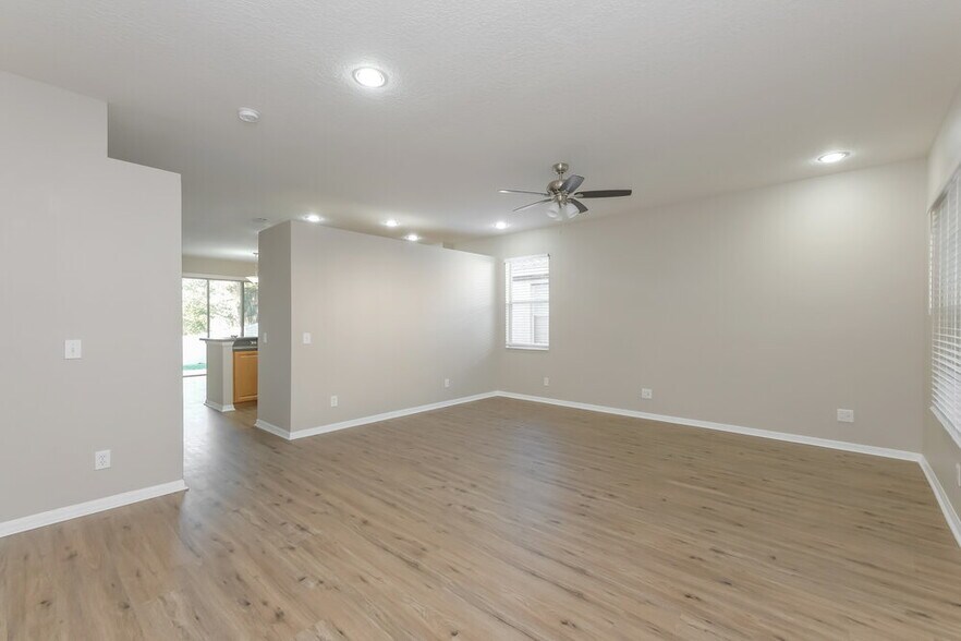Building Photo - 12923 Terrace Springs Dr