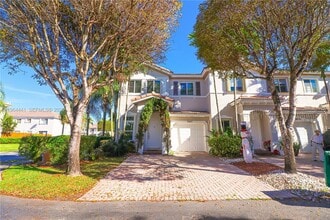 Building Photo - 5663 NW 112th Pl