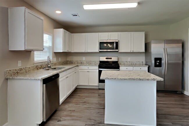 Building Photo - 4714 Pin Oak Creek Ln