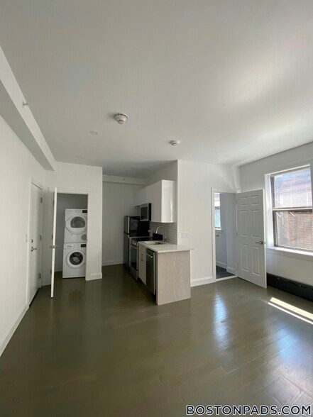 Building Photo - 11 Queensberry St