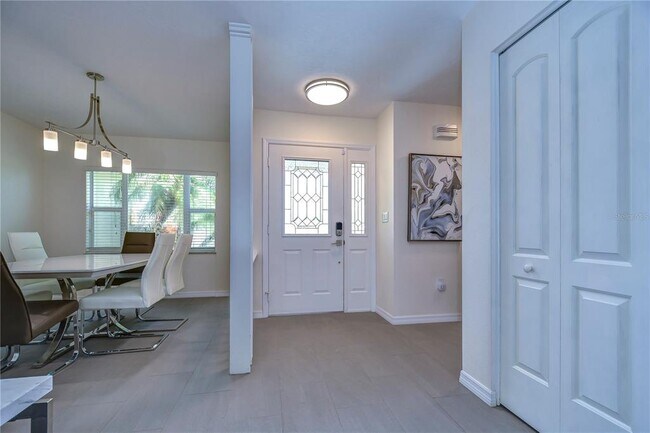 Building Photo - 6405 16th Ave Dr W