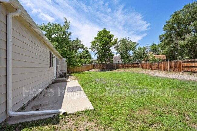 Building Photo - 10444 Hoyt Ct