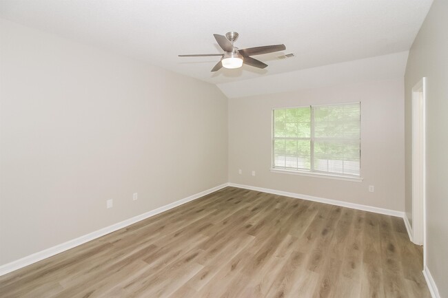 Building Photo - 4391 English Pecan Cove