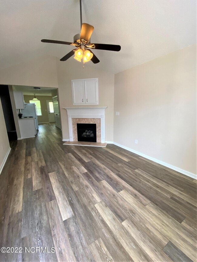 Building Photo - 2119 Hurt Dr