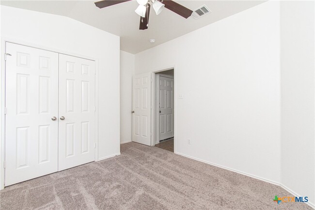 Building Photo - 7003 Osbaldo Dr