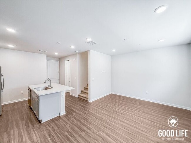 Building Photo - 9194 Connolly Ln