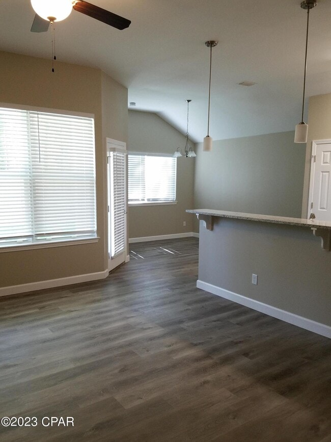 Building Photo - 102 Michelle Ct