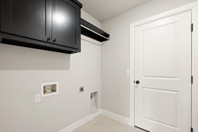 Building Photo - 13933 Klinsman Rd