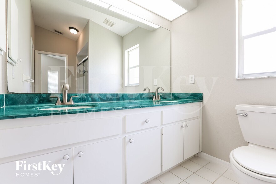 Building Photo - 4390 La France Ave