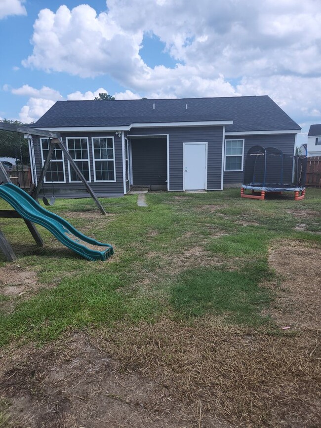 Building Photo - Cute 3-Bedroom 2 Bath Northeast Columbia