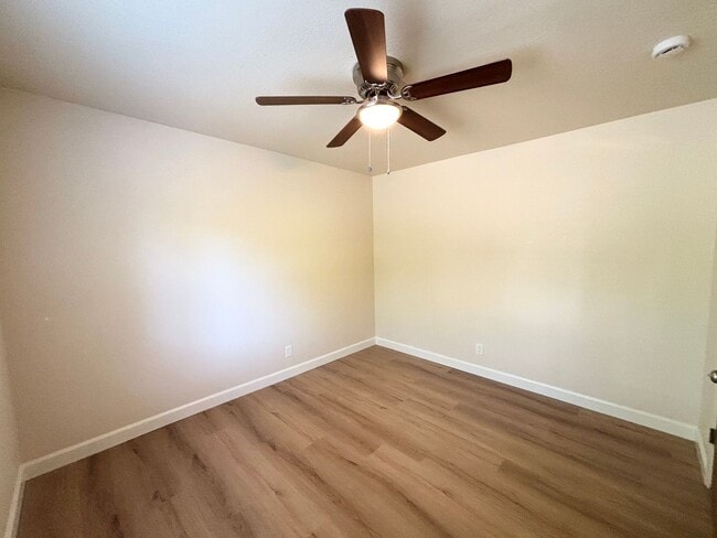 Building Photo - Remodeled Spacious 3BR/2BA Home in Prime Davis Location