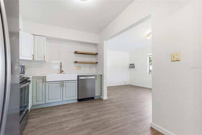 Building Photo - 5481 47th Ave N