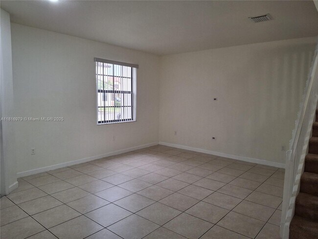 Building Photo - 9320 W 33rd Ln