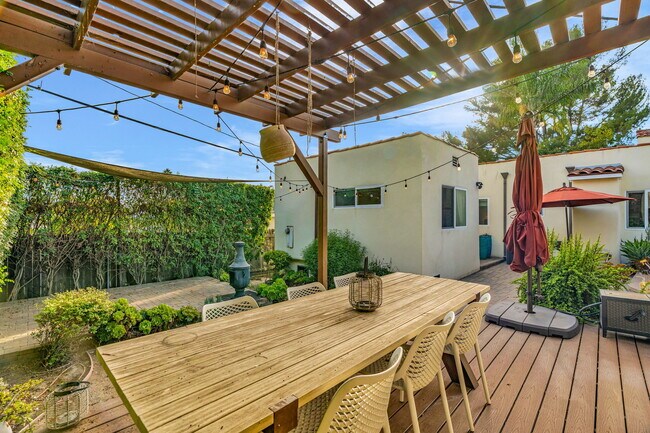 Building Photo - 5182 Ellenwood Dr