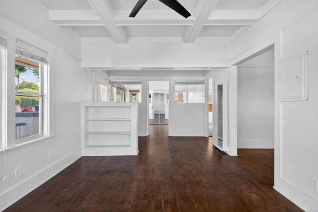 Building Photo - 521 Olive Ave