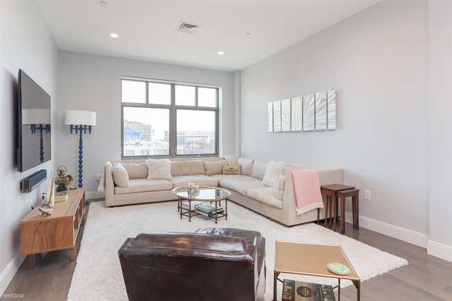 Building Photo - 2 br, 2 bath  - 150 Dorchester Ave Apt 611