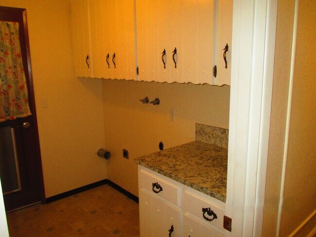 Building Photo - Beautiful 3 Bed 2 Bath home in South Hill Puyallup