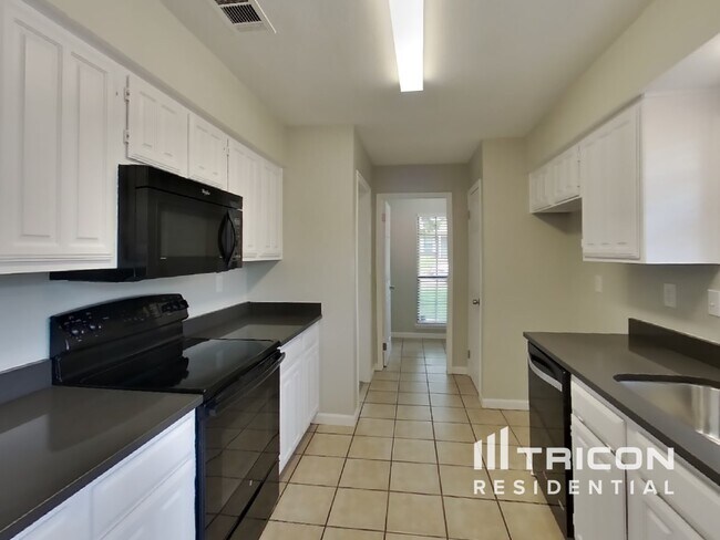 Building Photo - 1029 Twin Falls Dr