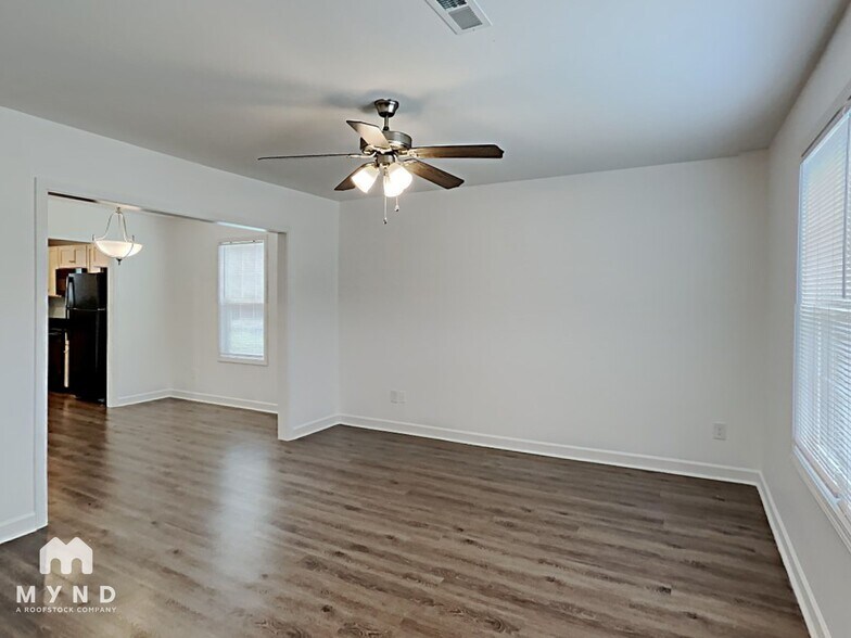 Building Photo - 329 Kimball St