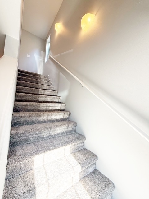 Building Photo - 275 NE Miramar Cir