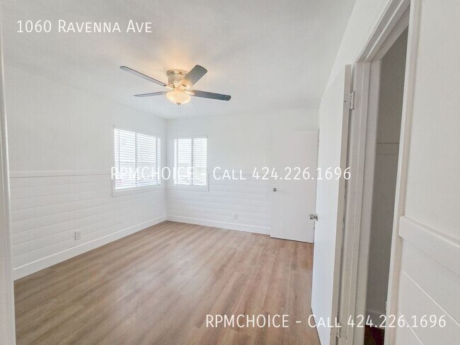 Building Photo - 1060 N Ravenna Ave