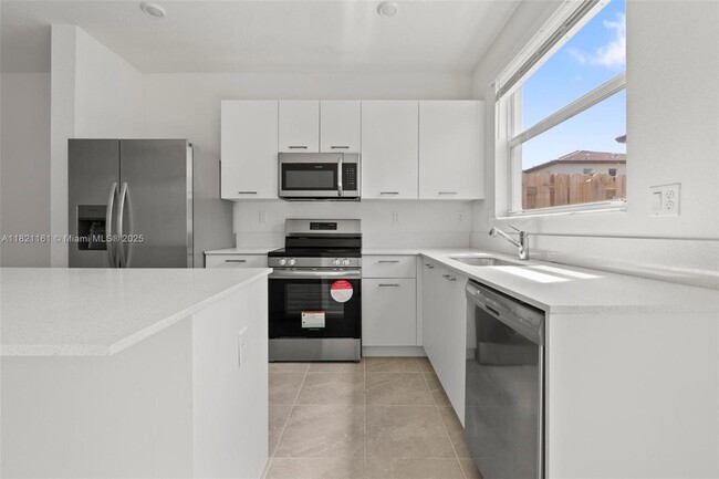 Building Photo - 12154 NW 24th Ct